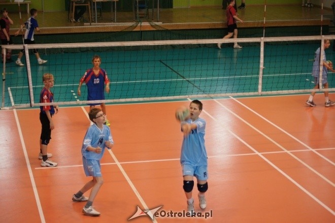 Turniej Minisiatkówki Kinder + Sport [22.04.2012] - zdjęcie #32 - eOstroleka.pl