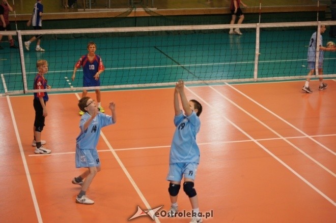 Turniej Minisiatkówki Kinder + Sport [22.04.2012] - zdjęcie #31 - eOstroleka.pl