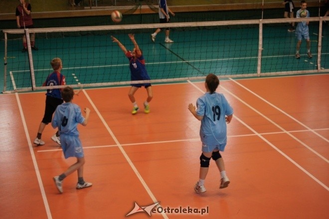 Turniej Minisiatkówki Kinder + Sport [22.04.2012] - zdjęcie #30 - eOstroleka.pl