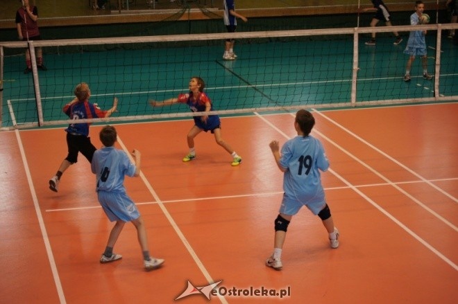 Turniej Minisiatkówki Kinder + Sport [22.04.2012] - zdjęcie #29 - eOstroleka.pl