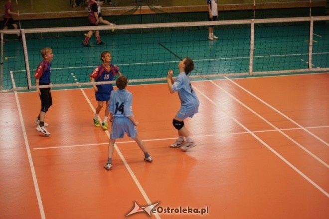 Turniej Minisiatkówki Kinder + Sport [22.04.2012] - zdjęcie #27 - eOstroleka.pl