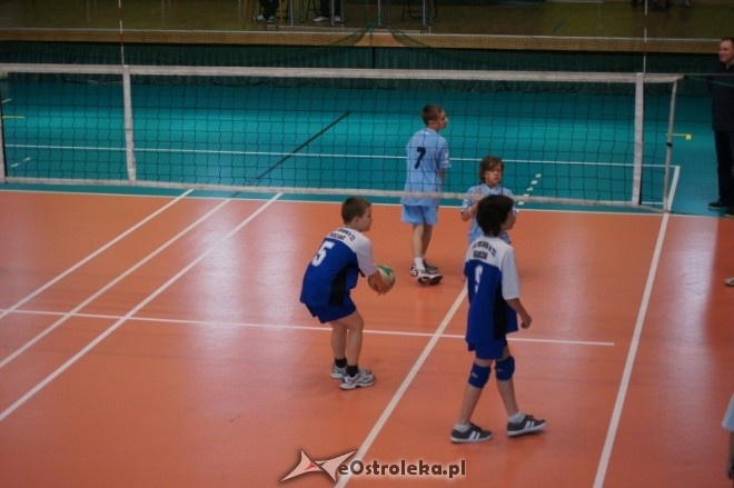Turniej Minisiatkówki Kinder + Sport [22.04.2012] - zdjęcie #23 - eOstroleka.pl