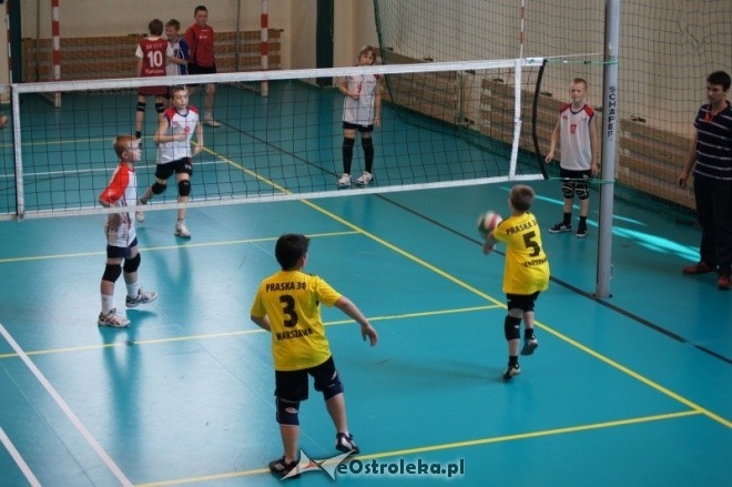 Turniej Minisiatkówki Kinder + Sport [22.04.2012] - zdjęcie #13 - eOstroleka.pl