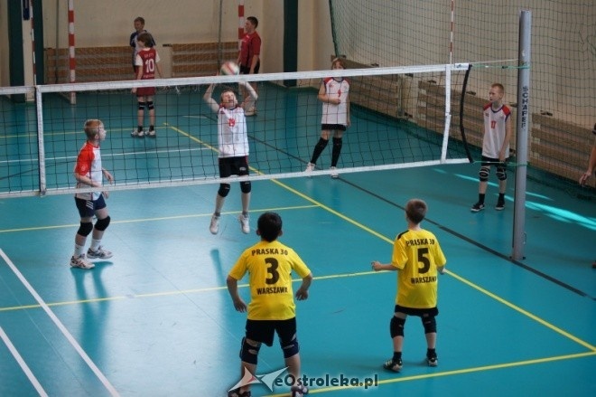 Turniej Minisiatkówki Kinder + Sport [22.04.2012] - zdjęcie #10 - eOstroleka.pl