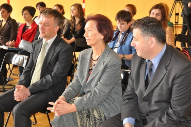 Uroczystość rozdania nagród zwycięzcom IV konkursu Reach for the sky w SP6 [25.IV.2012] - zdjęcie #40 - eOstroleka.pl