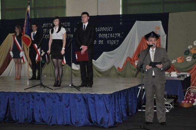 Zakończenie roku szkolnego klas trzecich w III LO [26.IV.2012] - zdjęcie #14 - eOstroleka.pl