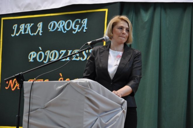 Zakończenia roku szkolnego ostrołęckich maturzystów [27.IV.2012] - zdjęcie #6 - eOstroleka.pl