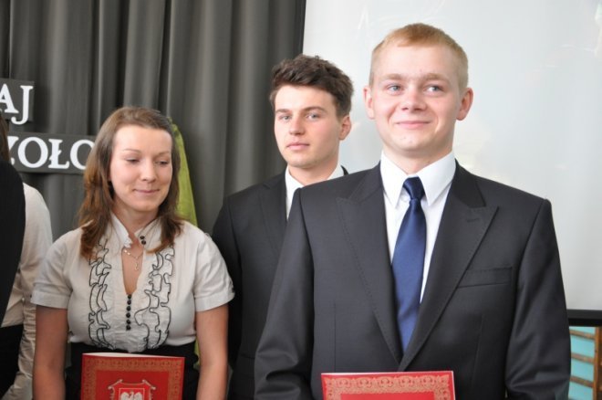 Zakończenia roku szkolnego ostrołęckich maturzystów [27.IV.2012] - zdjęcie #50 - eOstroleka.pl