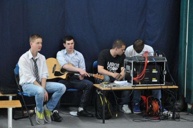 Zakończenia roku szkolnego ostrołęckich maturzystów [27.IV.2012] - zdjęcie #22 - eOstroleka.pl