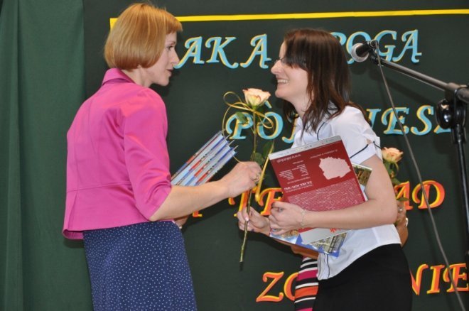 Zakończenia roku szkolnego ostrołęckich maturzystów [27.IV.2012] - zdjęcie #13 - eOstroleka.pl