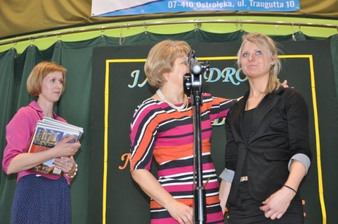 Zakończenia roku szkolnego ostrołęckich maturzystów [27.IV.2012] - zdjęcie #12 - eOstroleka.pl