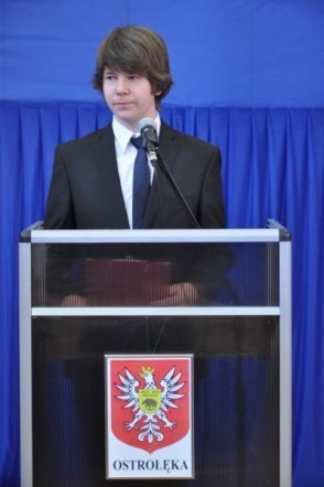 Zakończenia roku szkolnego ostrołęckich maturzystów [27.IV.2012] - zdjęcie #3 - eOstroleka.pl
