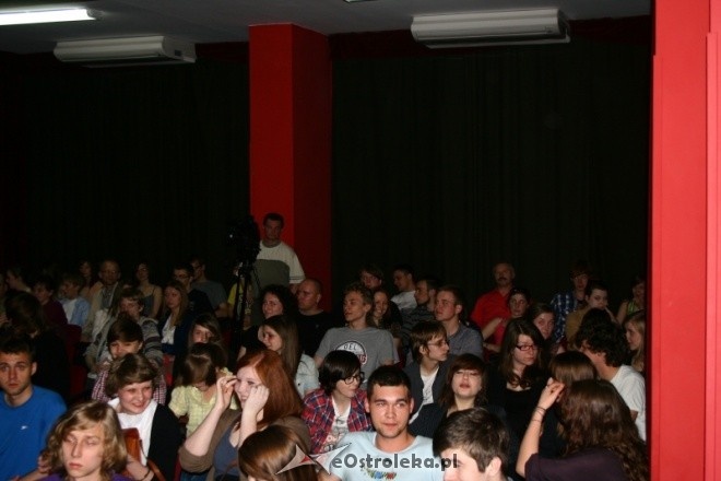 Śpij moje miasto - Koncert Izabelii Perczyńskiej w klubie Oczko [27.IV.2012] - zdjęcie #1 - eOstroleka.pl