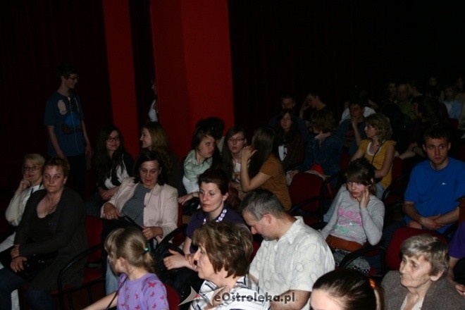 Śpij moje miasto - Koncert Izabelii Perczyńskiej w klubie Oczko [27.IV.2012] - zdjęcie #13 - eOstroleka.pl