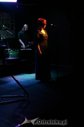 Śpij moje miasto - Koncert Izabelii Perczyńskiej w klubie Oczko [27.IV.2012] - zdjęcie #3 - eOstroleka.pl