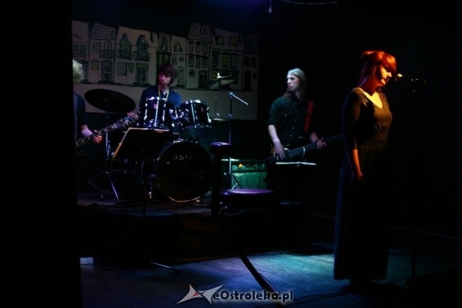 Śpij moje miasto - Koncert Izabelii Perczyńskiej w klubie Oczko [27.IV.2012] - zdjęcie #2 - eOstroleka.pl