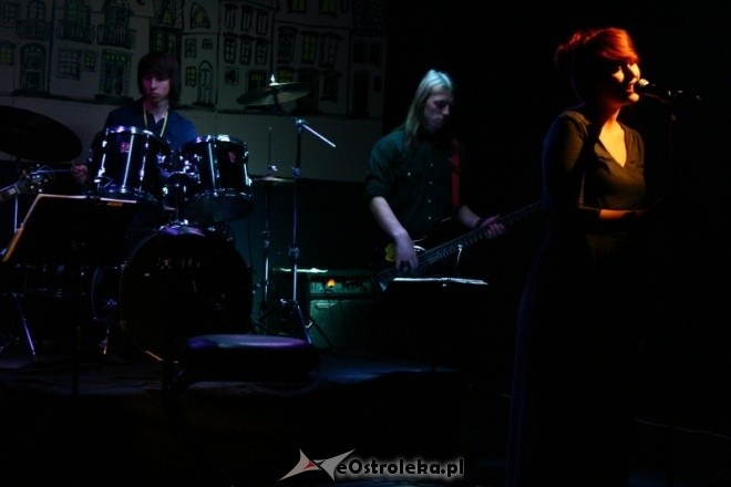 Śpij moje miasto - Koncert Izabelii Perczyńskiej w klubie Oczko [27.IV.2012] - zdjęcie #1 - eOstroleka.pl