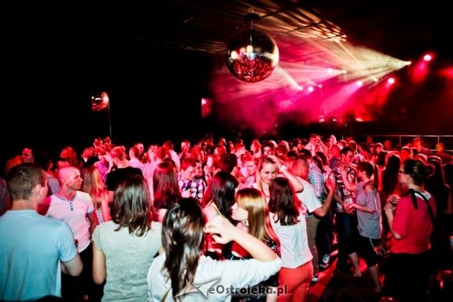 Sobotnia impreza w klubie X-Sensation w Myszyńcu [28.04.2012] - zdjęcie #3 - eOstroleka.pl