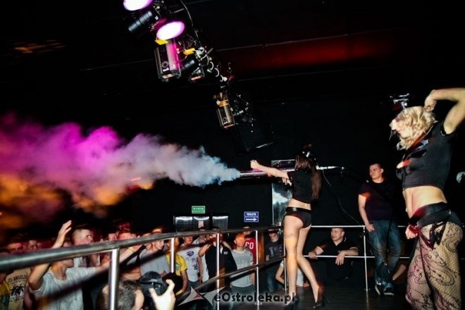 Sobotnia impreza w klubie X-Sensation w Myszyńcu [28.04.2012] - zdjęcie #29 - eOstroleka.pl