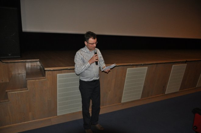 Klub Kina Niezależnego: Towarzysz Generał idzie na wojnę [30.IV.2012] - zdjęcie #10 - eOstroleka.pl