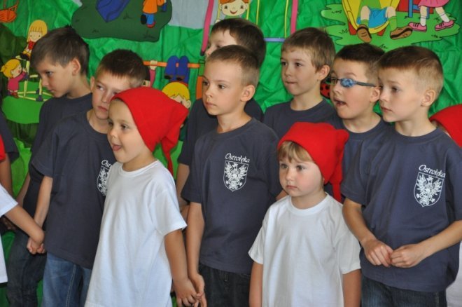 Przedszkole nr 9 ma swój plac zabaw [10.05.2012] - zdjęcie #5 - eOstroleka.pl