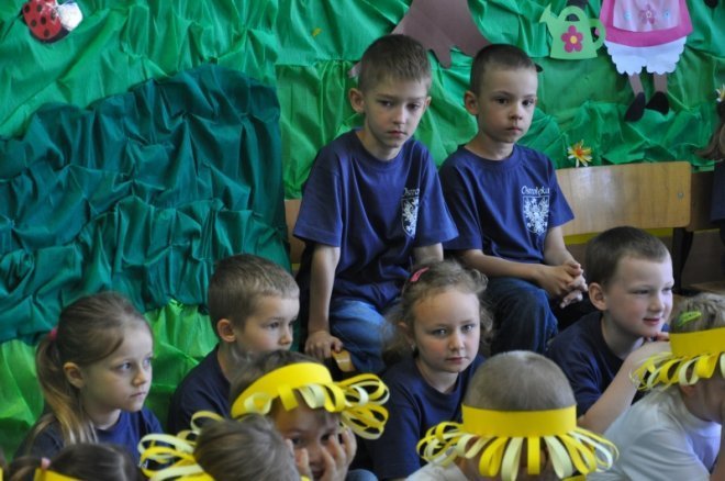 Przedszkole nr 9 ma swój plac zabaw [10.05.2012] - zdjęcie #22 - eOstroleka.pl