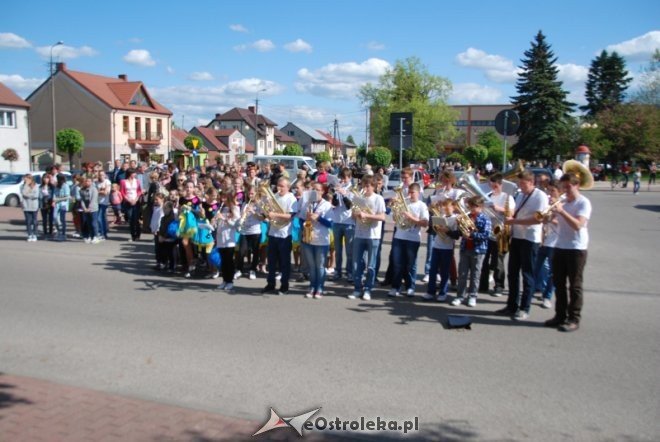 Różan: Protest w obronie zwolnionego dyrektora GOUK [14.05.2012] - zdjęcie #1 - eOstroleka.pl