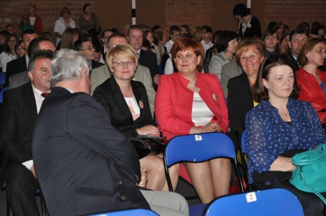 Orlik przy Gimnazjum nr 1 oficjalnie otwarty [14.V.2012] - zdjęcie #28 - eOstroleka.pl
