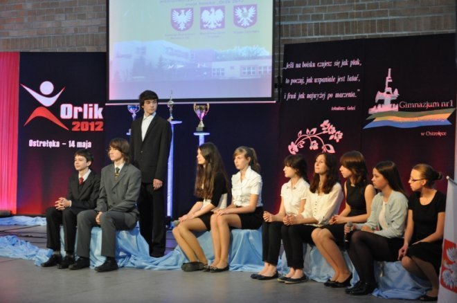 Orlik przy Gimnazjum nr 1 oficjalnie otwarty [14.V.2012] - zdjęcie #25 - eOstroleka.pl