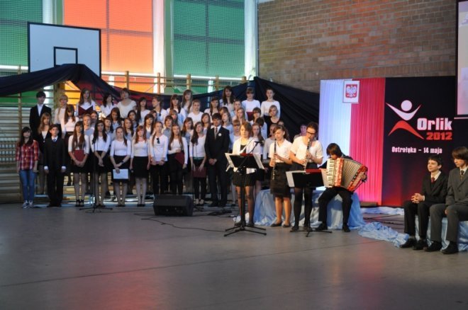 Orlik przy Gimnazjum nr 1 oficjalnie otwarty [14.V.2012] - zdjęcie #24 - eOstroleka.pl