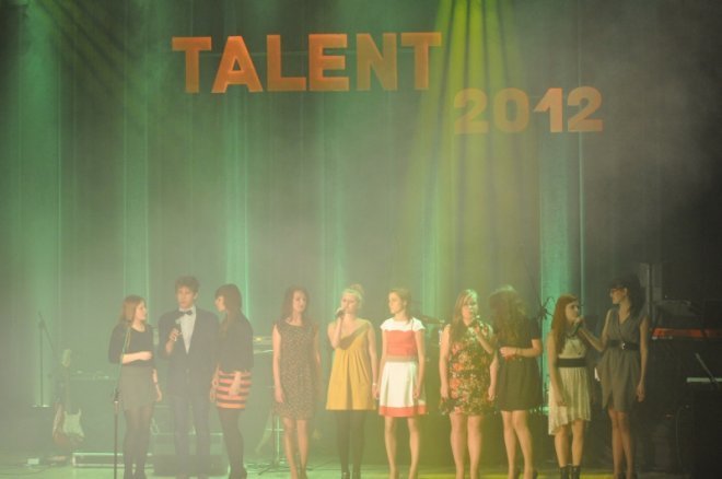 Joanna Bernatowicz zdobyła tytuł  Talentu 2012 [16.V.2012] - zdjęcie #70 - eOstroleka.pl