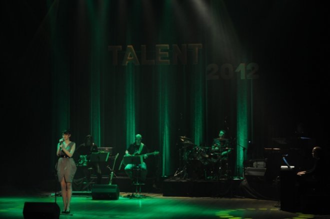 Joanna Bernatowicz zdobyła tytuł  Talentu 2012 [16.V.2012] - zdjęcie #17 - eOstroleka.pl