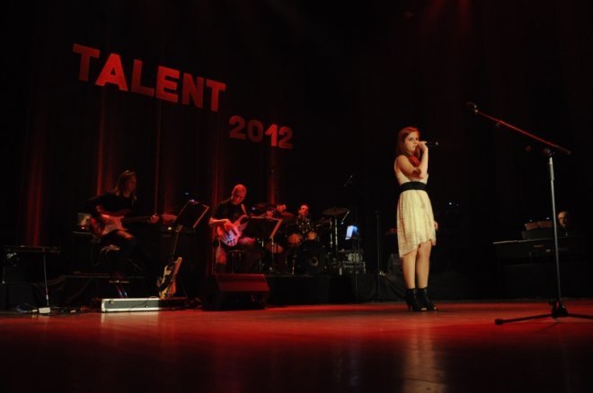 Joanna Bernatowicz zdobyła tytuł  Talentu 2012 [16.V.2012] - zdjęcie #24 - eOstroleka.pl