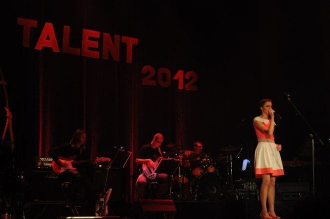 Joanna Bernatowicz zdobyła tytuł  Talentu 2012 [16.V.2012] - zdjęcie #37 - eOstroleka.pl