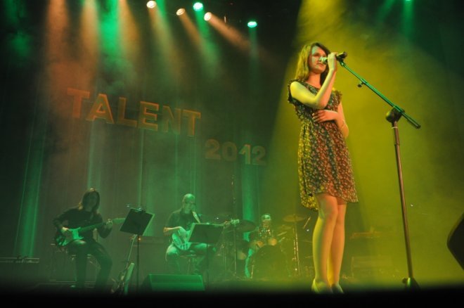 Joanna Bernatowicz zdobyła tytuł  Talentu 2012 [16.V.2012] - zdjęcie #40 - eOstroleka.pl