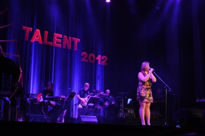 Joanna Bernatowicz zdobyła tytuł  Talentu 2012 [16.V.2012] - zdjęcie #40 - eOstroleka.pl