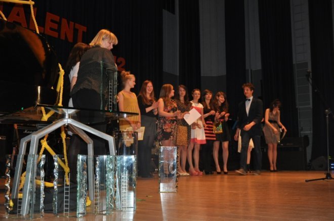 Joanna Bernatowicz zdobyła tytuł  Talentu 2012 [16.V.2012] - zdjęcie #11 - eOstroleka.pl