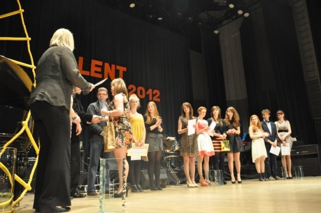 Joanna Bernatowicz zdobyła tytuł  Talentu 2012 [16.V.2012] - zdjęcie #10 - eOstroleka.pl