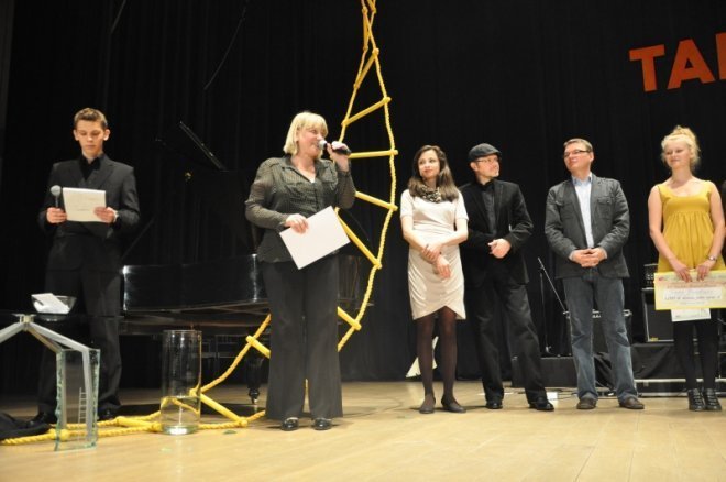 Joanna Bernatowicz zdobyła tytuł  Talentu 2012 [16.V.2012] - zdjęcie #8 - eOstroleka.pl