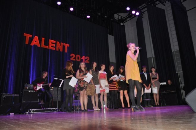 Joanna Bernatowicz zdobyła tytuł  Talentu 2012 [16.V.2012] - zdjęcie #3 - eOstroleka.pl