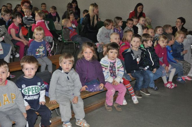 Inqbator ruchu: Spektakl Brzydkie Kaczątko [18.V.2012] - zdjęcie #19 - eOstroleka.pl