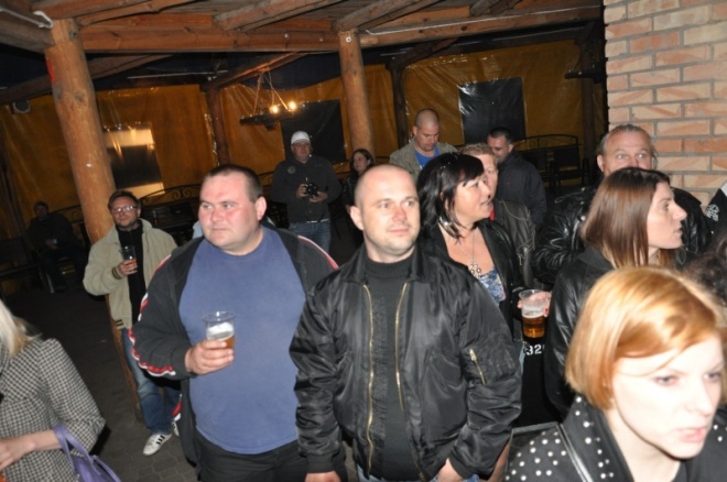 Oddział Zamknięty wystąpił w karczmie Ostroja [18.V.2012] - zdjęcie #17 - eOstroleka.pl