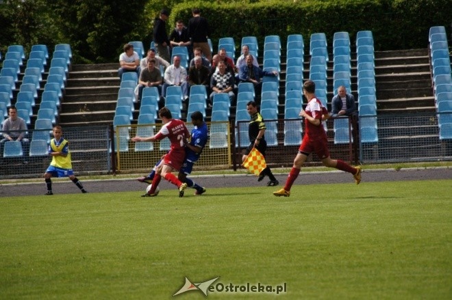 III Liga: Narew Ostrołęka - Zawisza Rzgów 0:1 [19.05.2012] - zdjęcie #21 - eOstroleka.pl