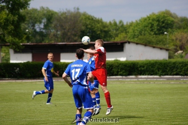 III Liga: Narew Ostrołęka - Zawisza Rzgów 0:1 [19.05.2012] - zdjęcie #17 - eOstroleka.pl
