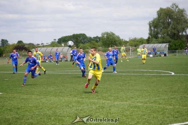 Liga Okręgowa: Korona HiD Ostrołęka - KS Pniewo 2:2 [19.05.2012]	 - zdjęcie #32 - eOstroleka.pl