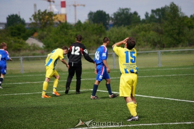 Liga Okręgowa: Korona HiD Ostrołęka - KS Pniewo 2:2 [19.05.2012]	 - zdjęcie #26 - eOstroleka.pl