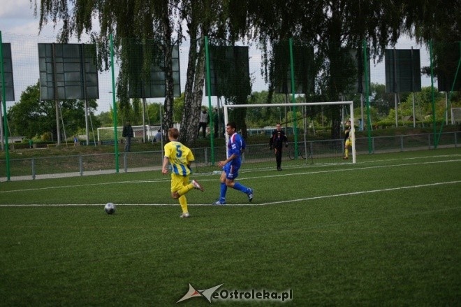 Liga Okręgowa: Korona HiD Ostrołęka - KS Pniewo 2:2 [19.05.2012]	 - zdjęcie #20 - eOstroleka.pl