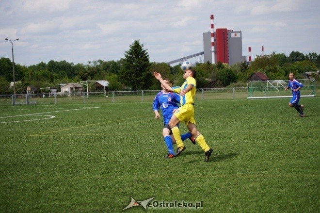 Liga Okręgowa: Korona HiD Ostrołęka - KS Pniewo 2:2 [19.05.2012]	 - zdjęcie #10 - eOstroleka.pl