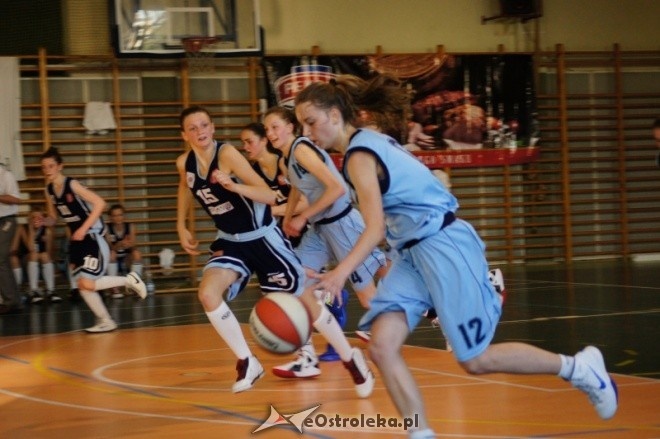 MP Kobiet U-16: Unia Basket Ostrołęka - Huragan Wołomin 52:81 [19.05.2012] - zdjęcie #28 - eOstroleka.pl
