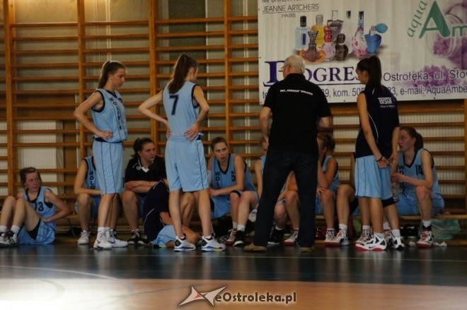 MP Kobiet U-16: Unia Basket Ostrołęka - Huragan Wołomin 52:81 [19.05.2012] - zdjęcie #32 - eOstroleka.pl